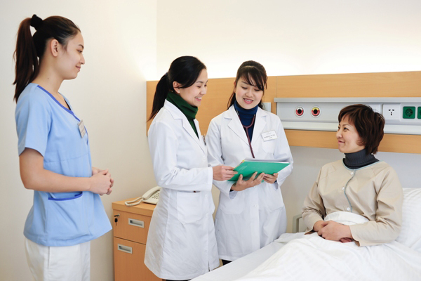 Học văn bằng 2 Cao đẳng Điều dưỡng cơ hội việc làm rộng mở