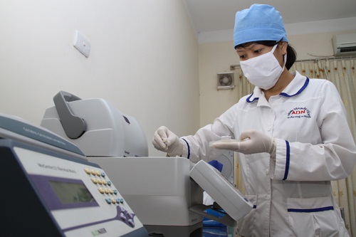  Xét nghiệm AND bằng mẫu móng tay hoặc móng chân