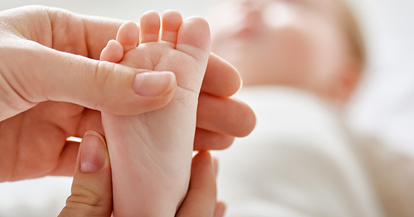 Đánh giá tình trạng sức khỏe tổng thể của trẻ nhờ xét nghiệm gót chân